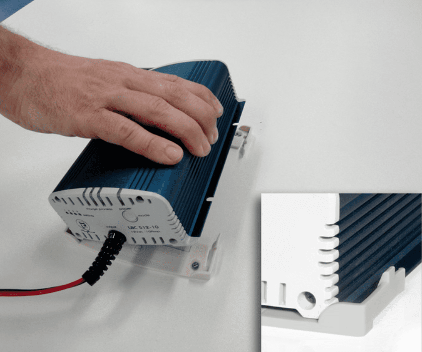 PC 1 - Befestigungsklammern